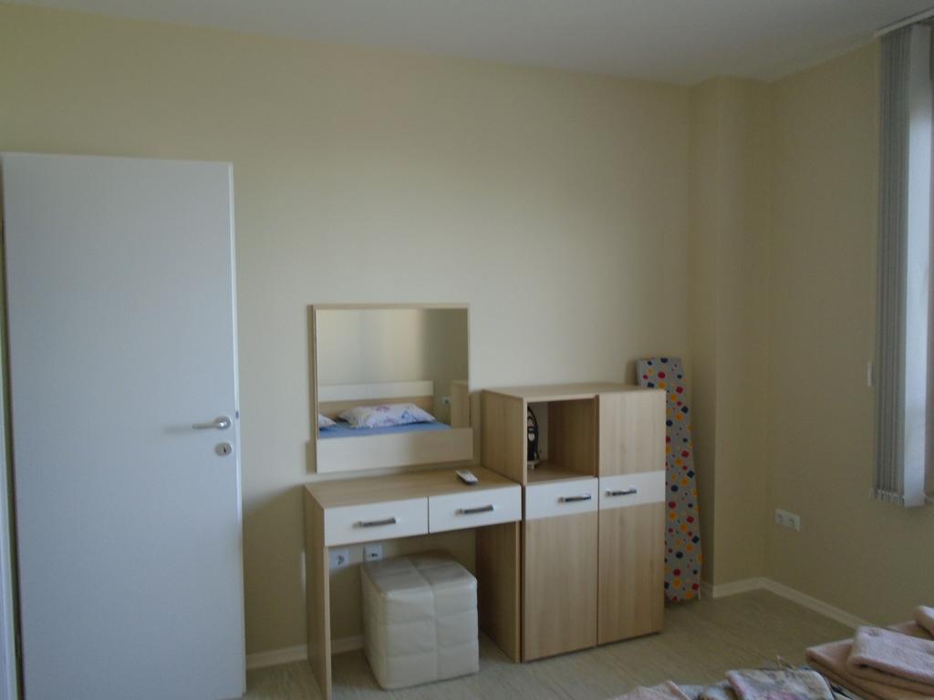 Nedev'S Apartments In Kavatsi Area ソゾポル エクステリア 写真