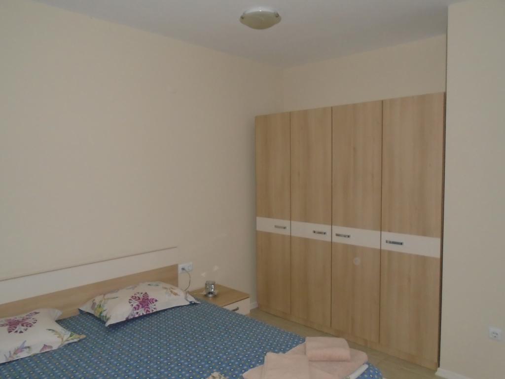 Nedev'S Apartments In Kavatsi Area ソゾポル エクステリア 写真