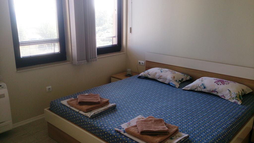 Nedev'S Apartments In Kavatsi Area ソゾポル エクステリア 写真